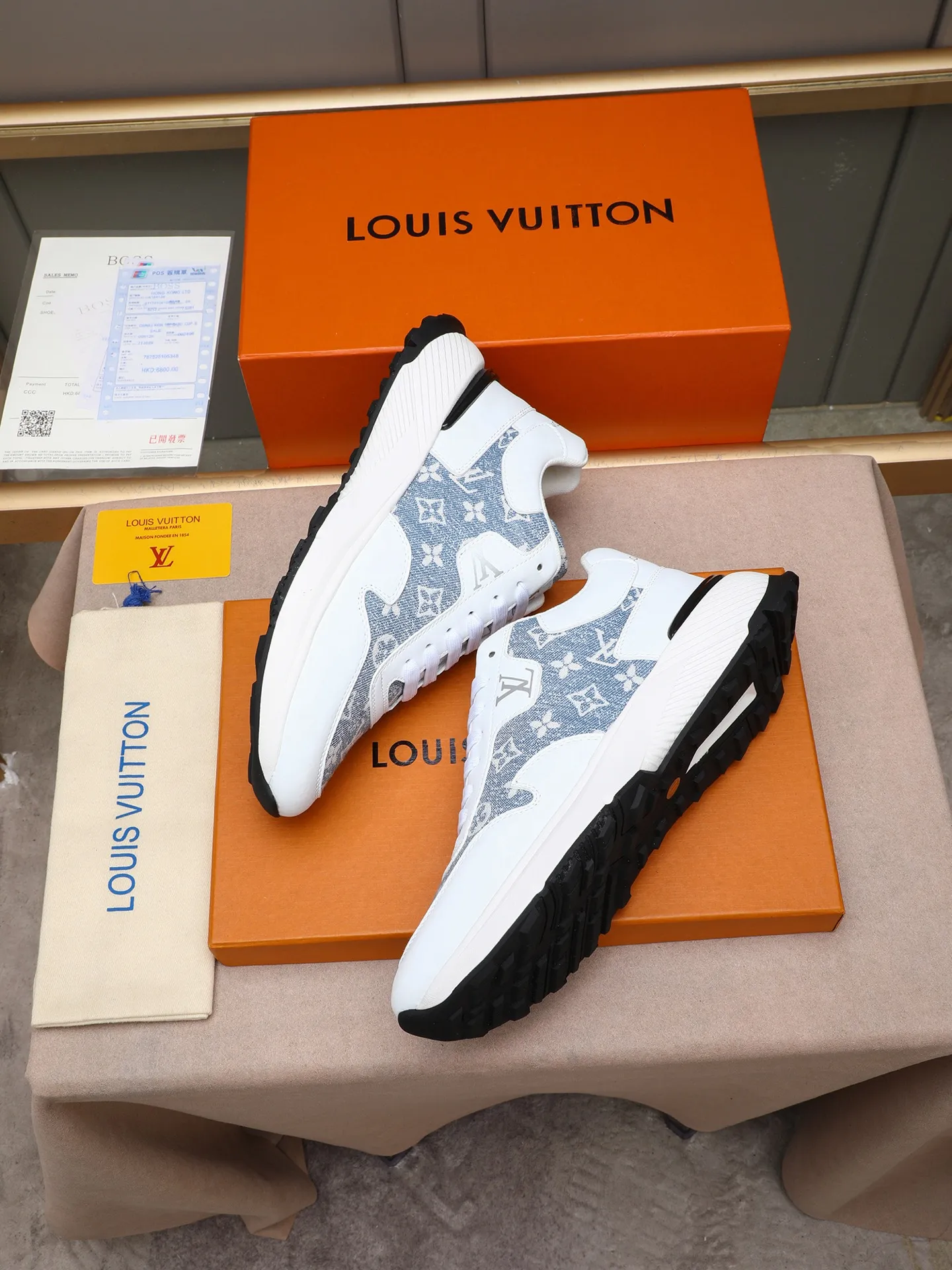 Men's shoes 💰460 Brand: LOUIS VUITTON Louis Vuitton LV Size: 38 39 40 41 42 43 44 (45 customized) Fabric: original cowhide cowhide 🔸Inside of: mesh 🔺Sole: counter foam outsole